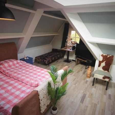 Chez Bob Bed and Breakfast Bovenkarspel Eksteriør billede